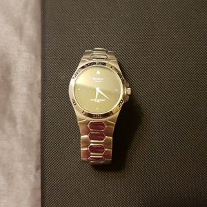 Men Armitron Sliver Watch NEED BATTERY